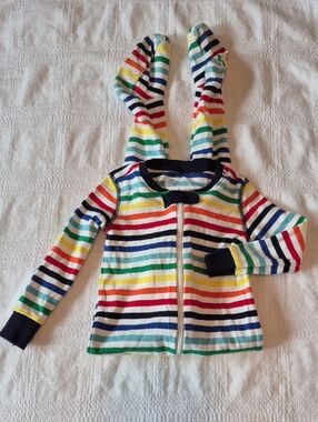 Primary boys size 18-24 months striped footie pajama, dull footbeds VGUC